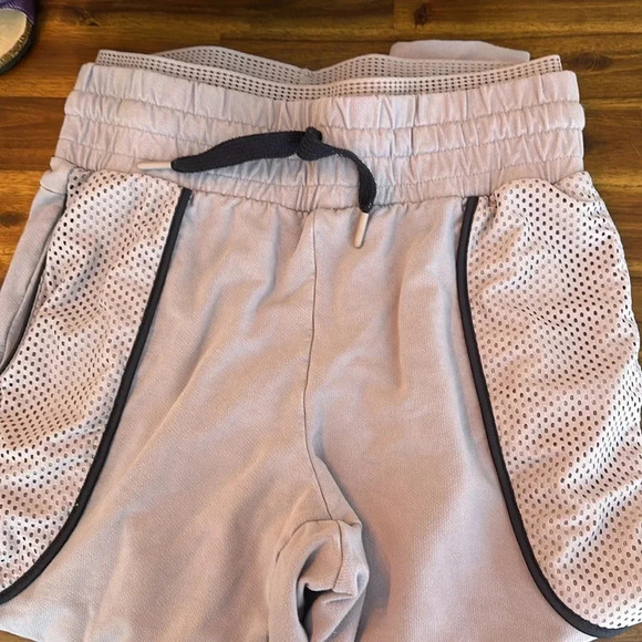 GYMSHARK Grey Movement Mesh Joggers Size M VGUC - Picture 4 of 4